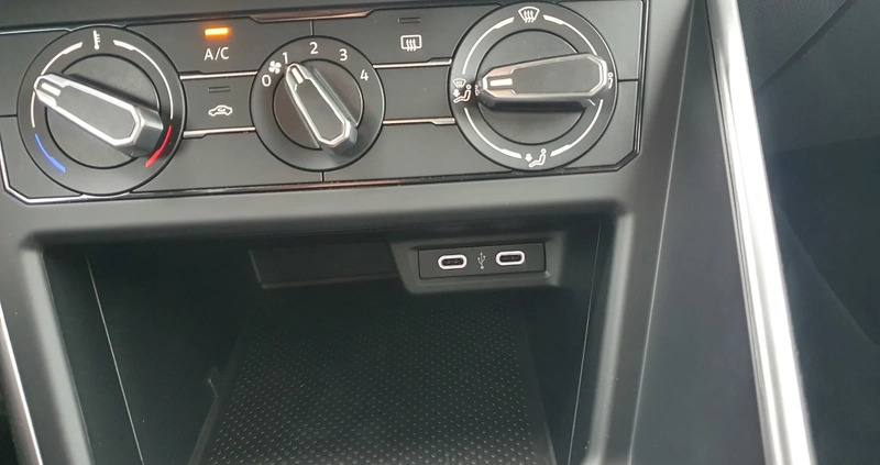Volkswagen Polo cena 83900 przebieg: 1100, rok produkcji 2022 z Sulmierzyce małe 667